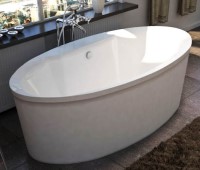 Oval Center Drain Freestanding Bath