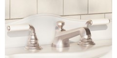 Traditional Faucet with Cross Handles