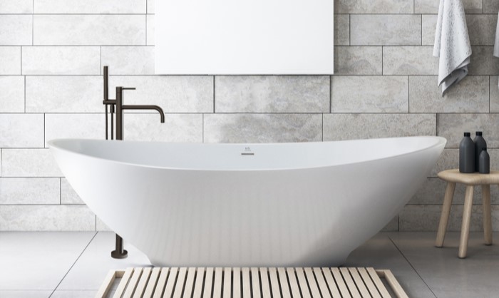 Curving, Oval Freestanding Bath with Pedestal Base, Slightly Raised Back Rests